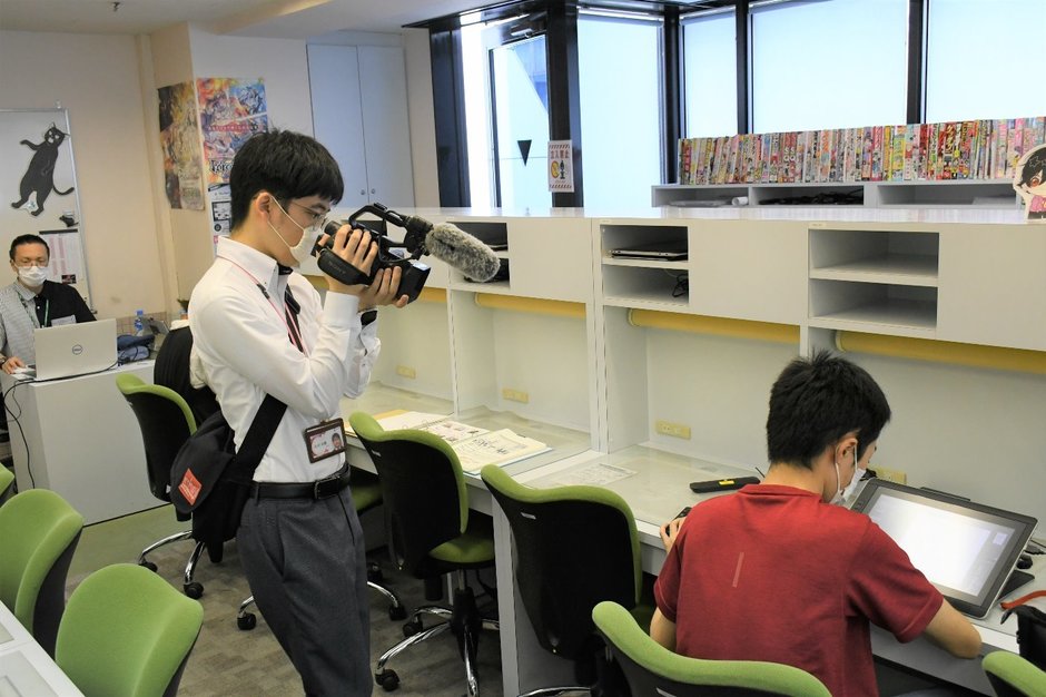 真希ナルセ先生